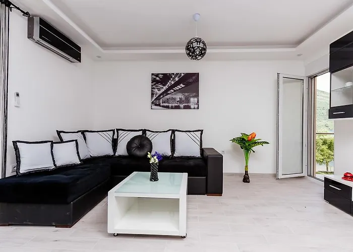 Dream Vacation Apartments