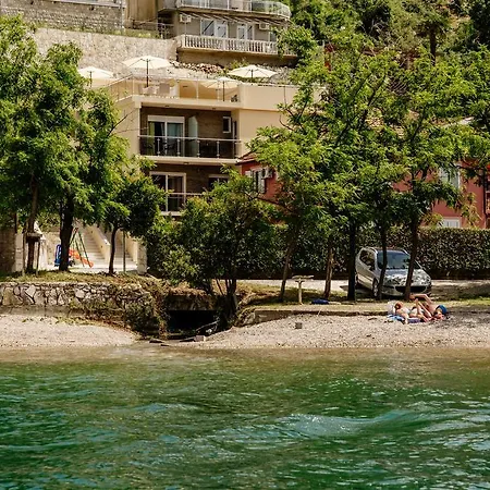 Dream Vacation Apartments Tivat Exterior photo